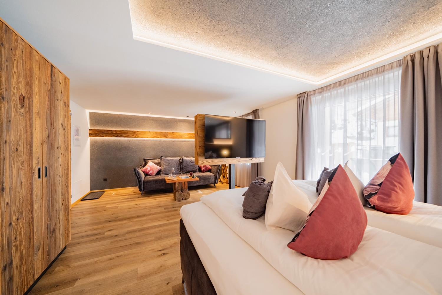 Romantic Spa Suite